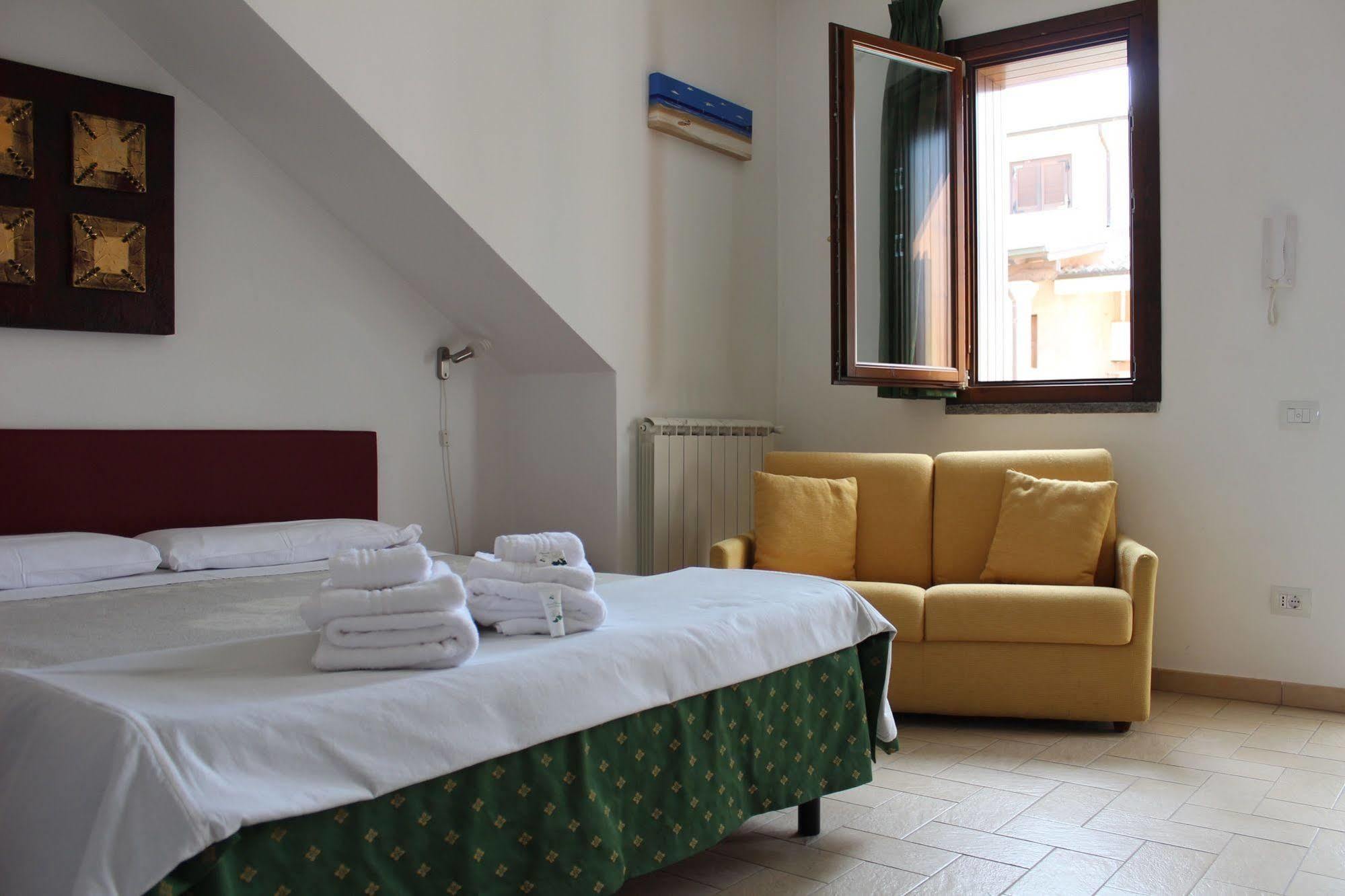 Il Casaletto Dei Ludi Aparthotel Aranova Exterior photo